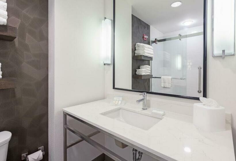 스탠다드 스튜디오 킹침대, Hilton Garden Inn Ft. Walton Beach