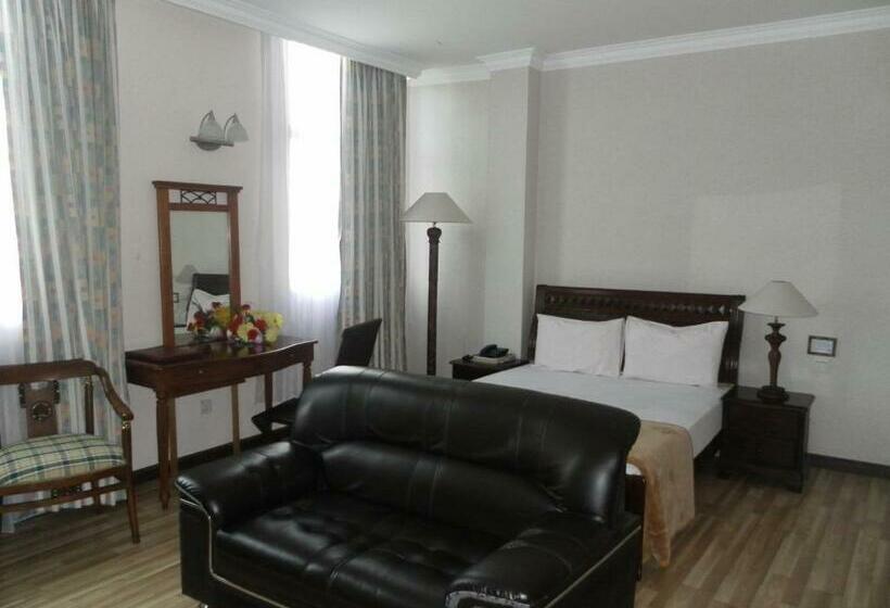 سوییت جونیور, Jeruton