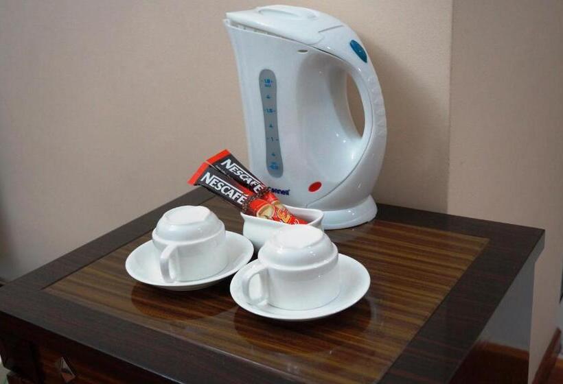 سوییت جونیور, Jeruton