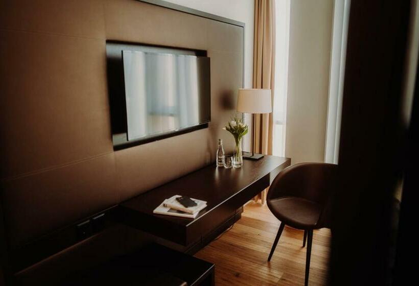 اتاق استاندارد, Kommod