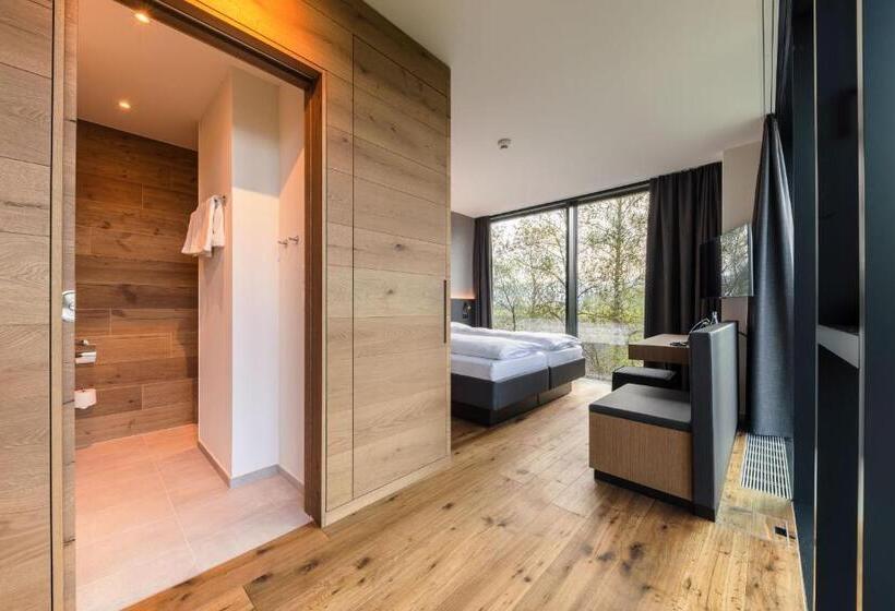 اتاق سوپریور, Kommod