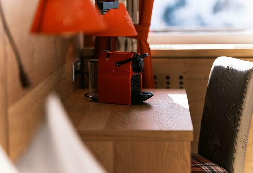 스탠다드 룸 산 전망, Kristall