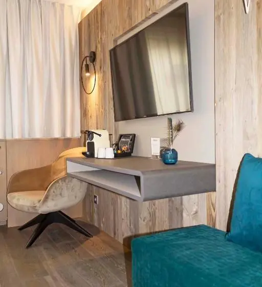 Standard-studio Parveke, Kristall