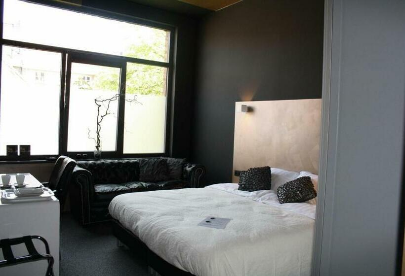 Номер Стандарт, Moon