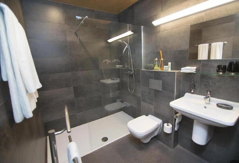 Номер Стандарт, Moon