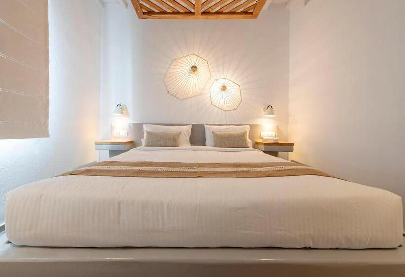 Superior suite with garden view, Osom Resort