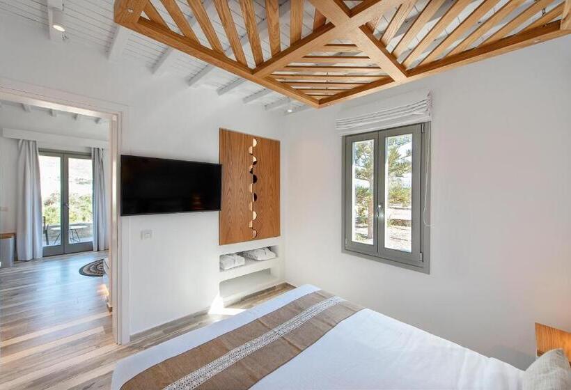 Superior suite with garden view, Osom Resort