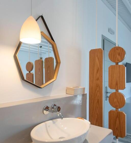 Superior suite with garden view, Osom Resort