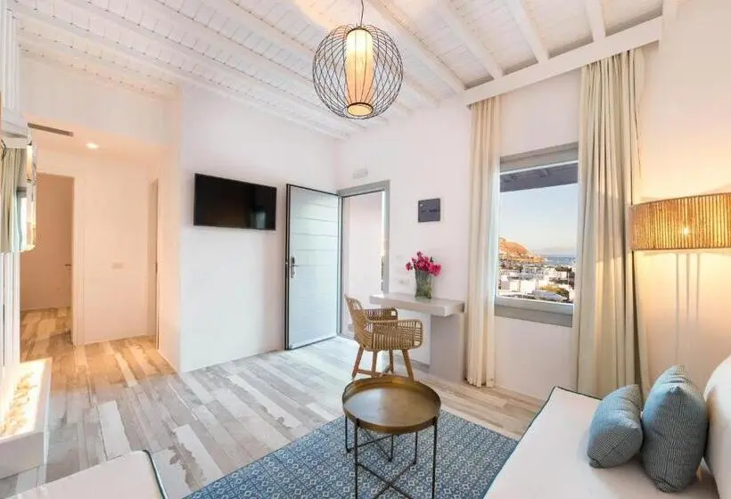 سوییت با چشم‌انداز دریا, Osom Resort
