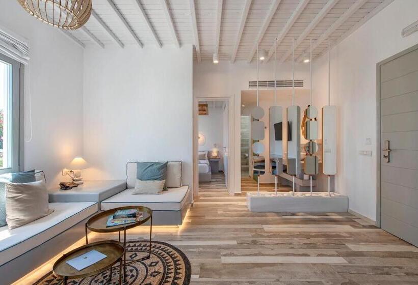 Superior suite with garden view, Osom Resort