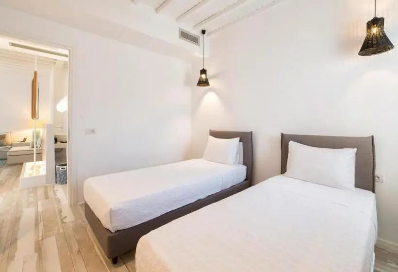سوییت با چشم‌انداز دریا, Osom Resort
