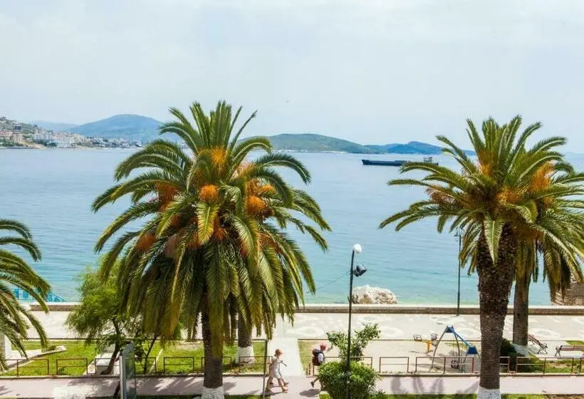 Habitació Estàndard Vista Mar amb Balconada, Pini