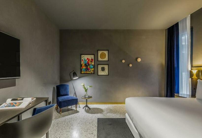 Номер Basic, Room Mate Gerard