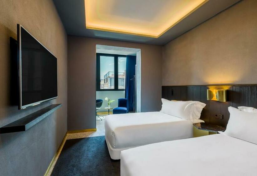 Номер Deluxe, Room Mate Gerard