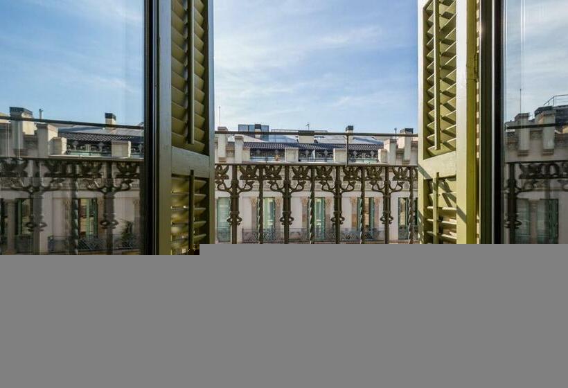 Номер Стандарт с Балконом, Room Mate Gerard