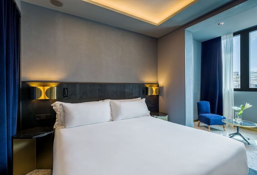 Номер Deluxe, Room Mate Gerard