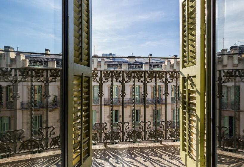 Номер Стандарт с Балконом, Room Mate Gerard