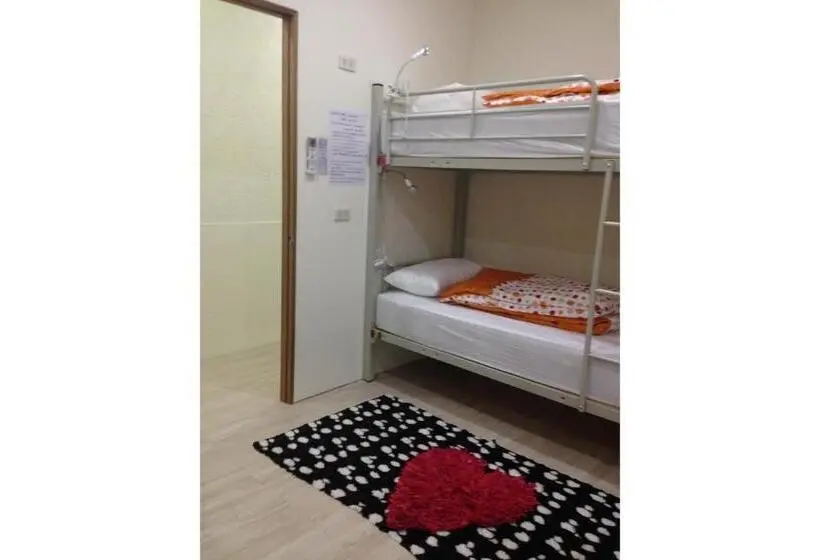 اتاق استاندارد با سرویس بهداشتی مشترک, 巢鴨青年館