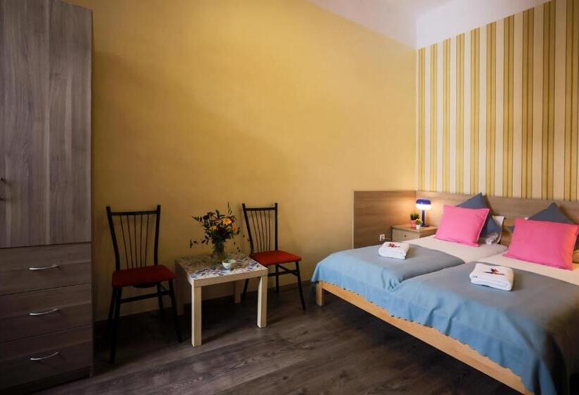 חדר סטנדרט, East Station Private Rooms & Apartments