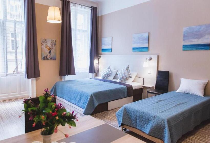 דירת חדר דלוקס, East Station Private Rooms & Apartments