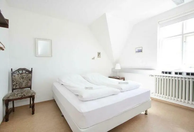 اتاق استاندارد با سرویس بهداشتی مشترک, Héradsskólinn Historic Guesthouse
