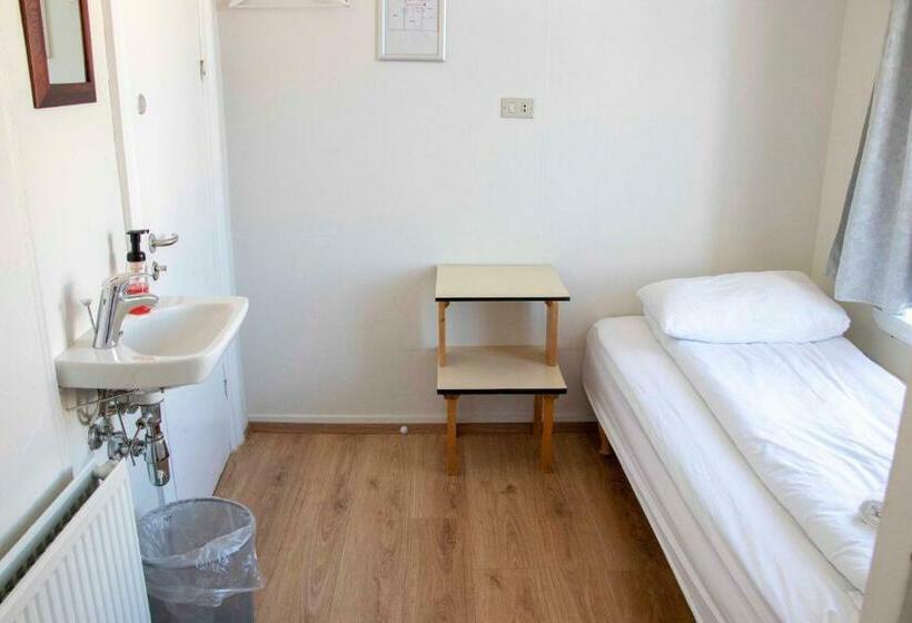 اتاق پایه با سرویس بهداشتی مشترک, Puffin Hotel Vík