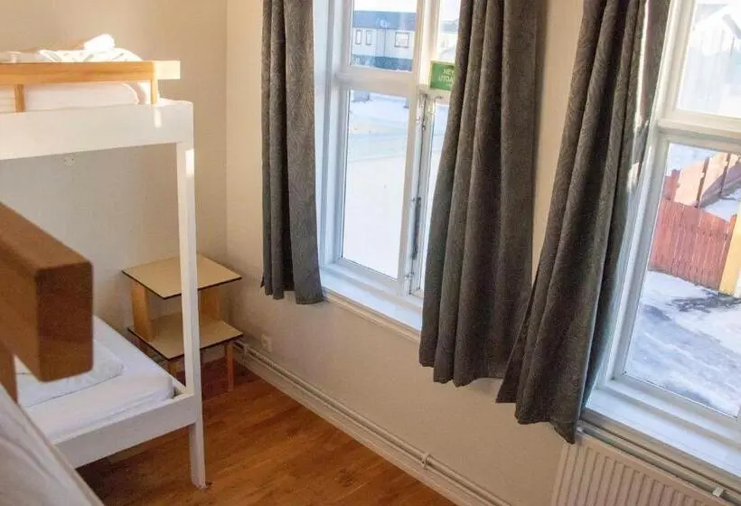 اتاق استاندارد چهارنفره با سرویس بهداشتی مشترک, Puffin Hotel Vík