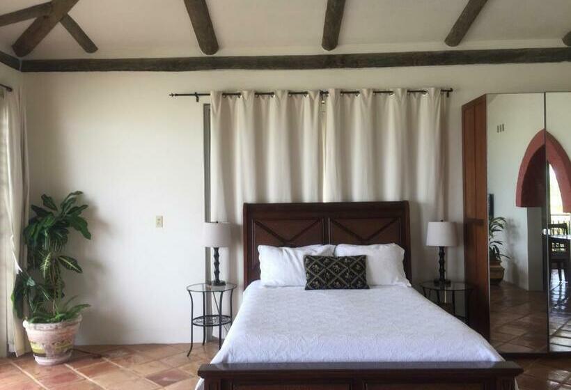 سوئیت دولوکس با چشم‌انداز, Almond Tree Hotel Resort