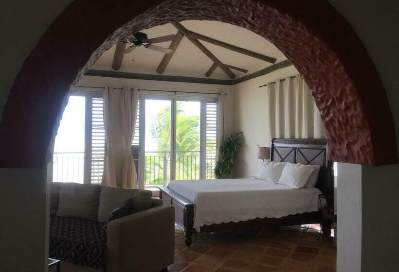 سوئیت دولوکس با چشم‌انداز, Almond Tree Hotel Resort