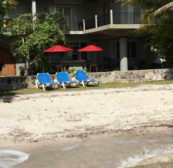 سوئیت دولوکس با چشم‌انداز, Almond Tree Hotel Resort