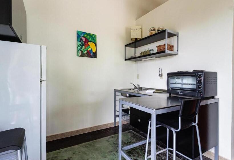 اتاق استاندارد, Almond Tree Hotel Resort