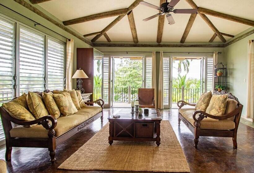 سوییت لوکس, Almond Tree Hotel Resort