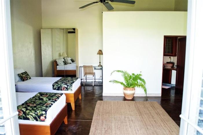 اتاق استاندارد سه نفره, Almond Tree Hotel Resort