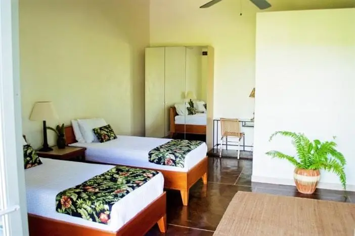 اتاق استاندارد سه نفره, Almond Tree Hotel Resort