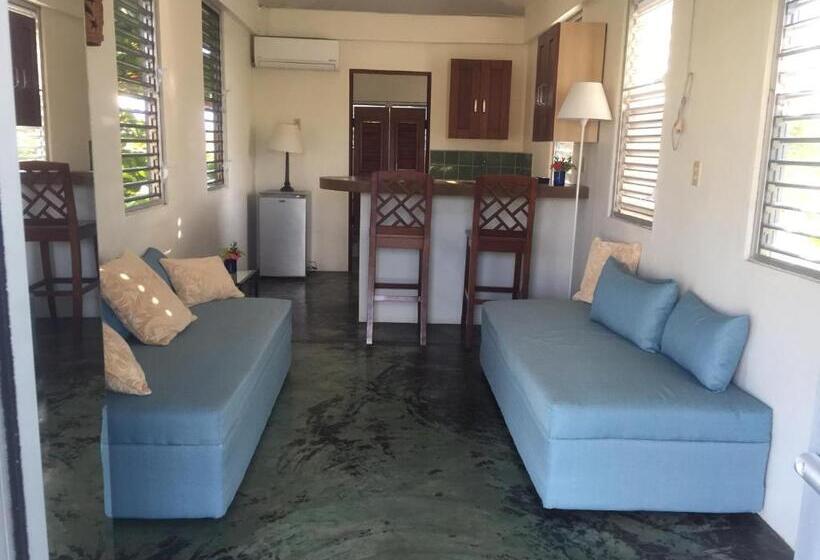 استودیوی استاندارد, Almond Tree Hotel Resort