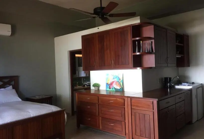 اتاق استاندارد با چشم‌انداز دریا, Almond Tree Hotel Resort