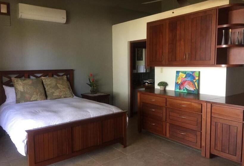 اتاق استاندارد با چشم‌انداز دریا, Almond Tree Hotel Resort