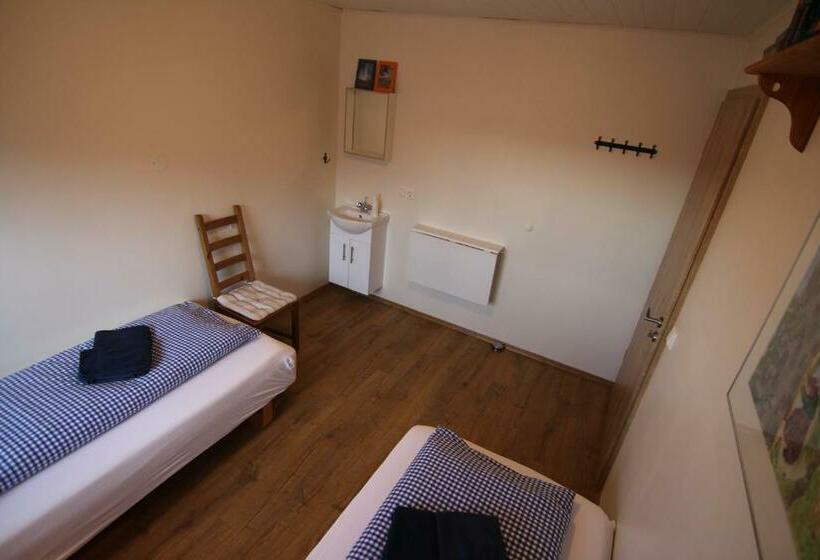 اتاق استاندارد, Cja Guesthouse