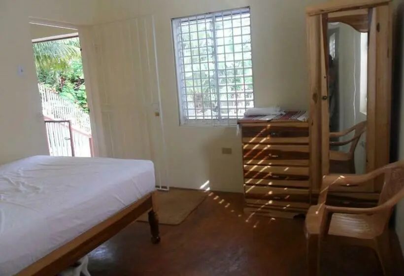 اتاق استاندارد, Finjam Cottage