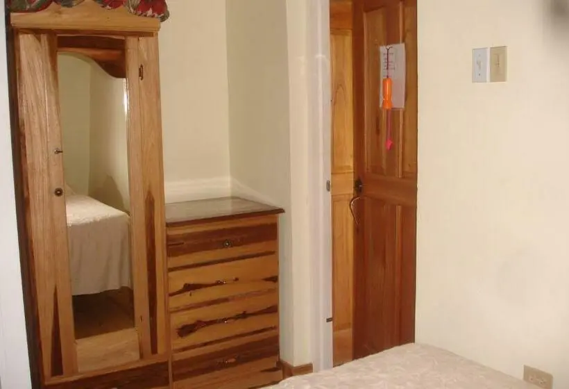 اتاق کلاسیک با چشم‌انداز دریا, Finjam Cottage