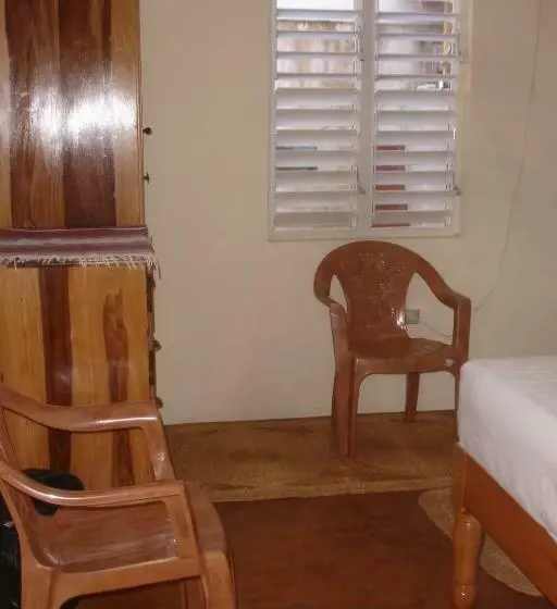 اتاق استاندارد, Finjam Cottage