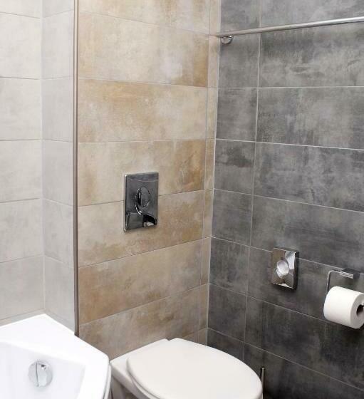 豪华房间, Fitromax Ajka