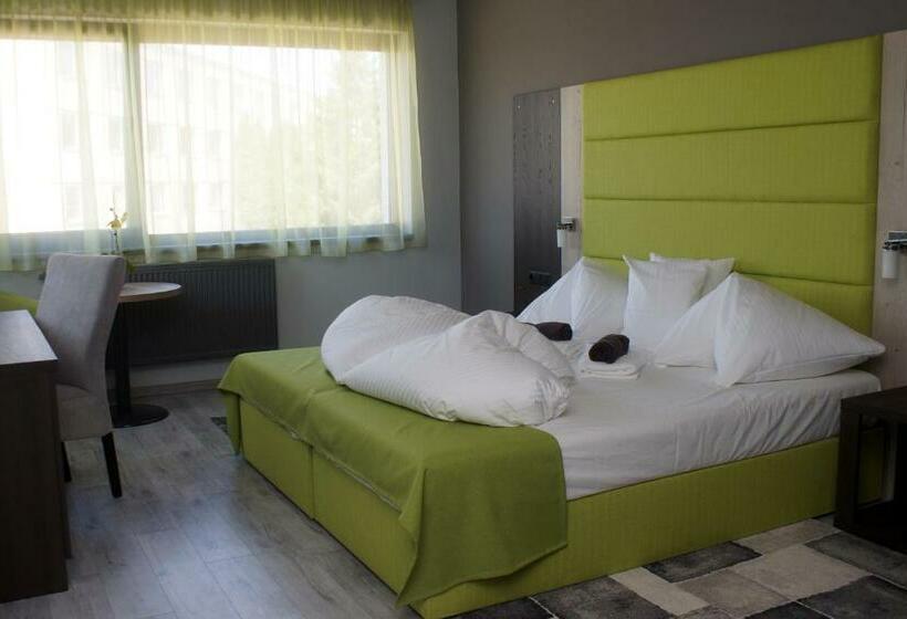 豪华房间, Fitromax Ajka