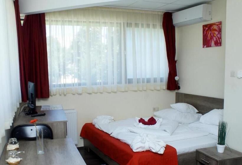 高级大房间, Fitromax Ajka