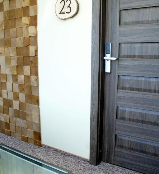 豪华房间, Fitromax Ajka