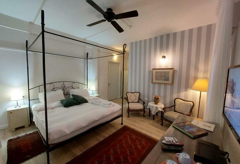 Deluxe Room, Lishansky Since 1936