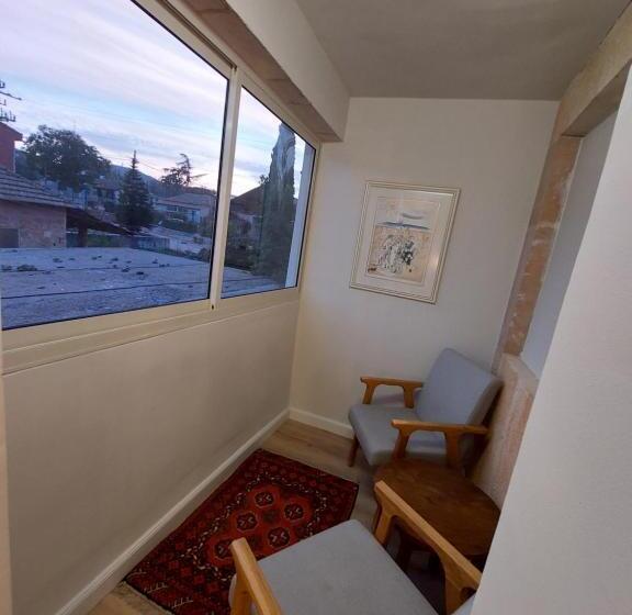 Economy Room, Lishansky Since 1936