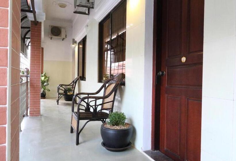 חדר סופריור עם מרפסת, Rs Guesthouse