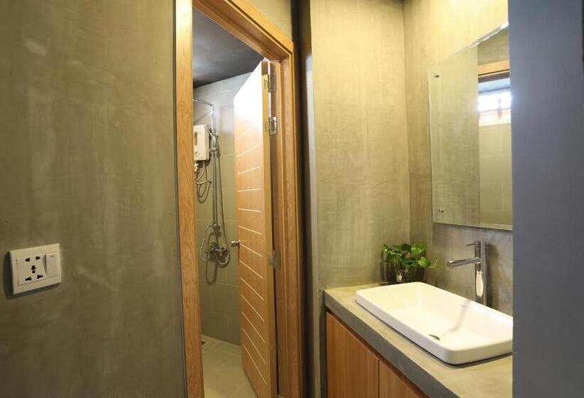 חדר משפחתי, Rs Guesthouse