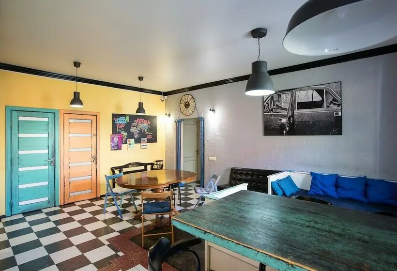 اتاق استاندارد, Trinity Hostel